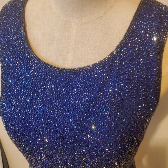 Beaded blue sleeveless sparkle top vintage - Picture 10 of 12